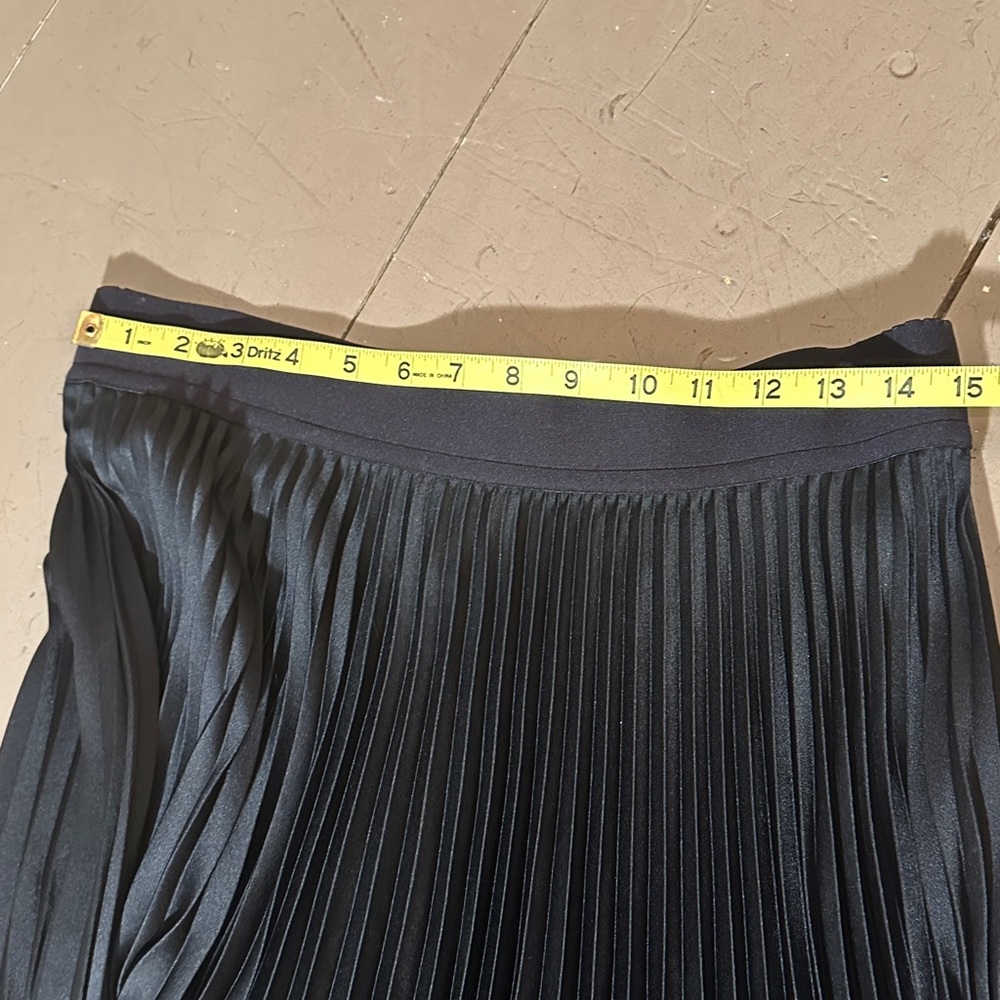 The White Company Elegant Dark Navy (or black??) Pleated Maxi Skirt - Picture 6 of 8